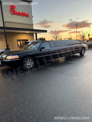 2007 Lincoln Town car Limousine for Sale in Glendora, CA
