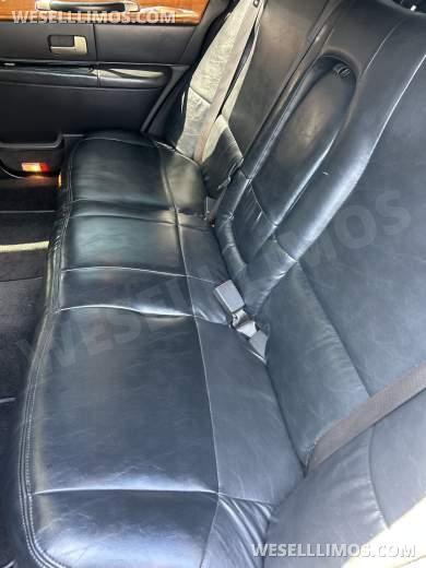 2007 Tiffany Lincoln Town car Limousine - Limousine for Sale in Glendora, California, United States - Photo 12