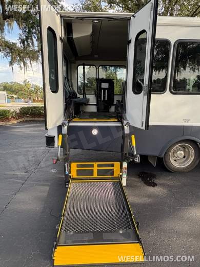2015 Star Trans Ford F550 Shuttle Bus 5k Miles - Shuttle Bus for Sale in Webster, FL - Photo 12