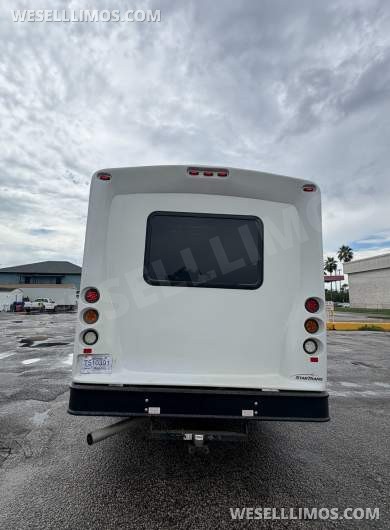 2015 Star Trans Ford F550 Shuttle Bus 5k Miles - Shuttle Bus for Sale in Webster, FL - Photo 15