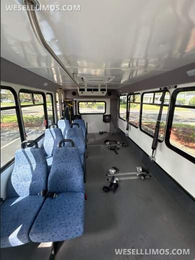 2019 Goshen Ford E450 Shuttle Bus - Shuttle Bus for Sale in Bushnell, FL - Photo 4