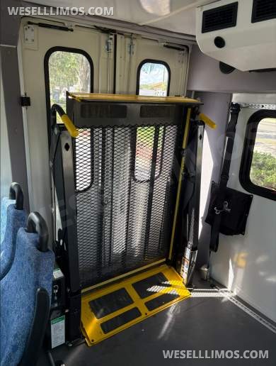 2019 Goshen Ford E450 Shuttle Bus - Shuttle Bus for Sale in Bushnell, FL - Photo 8