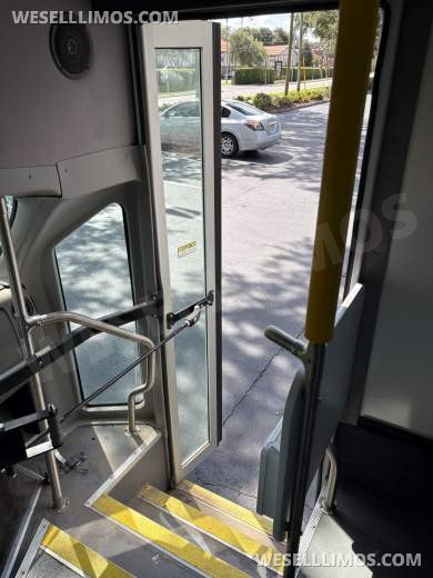 2019 Goshen Ford E450 Shuttle Bus - Shuttle Bus for Sale in Bushnell, FL - Photo 11