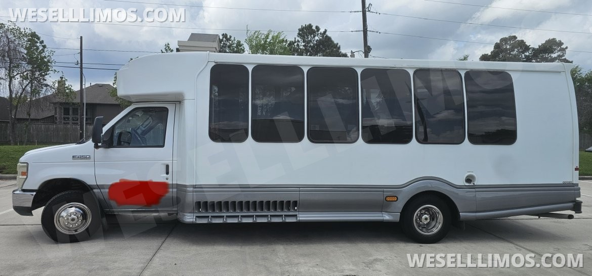 Photo of Executive Shuttle for sale: 2016 Ford E-450 by Turtle Top