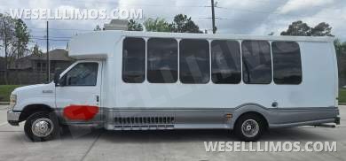 2016 Turtle Top Ford E-450 Executive Shuttle - Executive Shuttle for Sale in Houston, TX - Photo 2