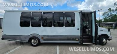 2016 Turtle Top Ford E-450 Executive Shuttle - Executive Shuttle for Sale in Houston, TX - Photo 4