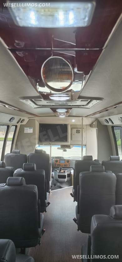 2016 Turtle Top Ford E-450 Executive Shuttle - Executive Shuttle for Sale in Houston, TX - Photo 8