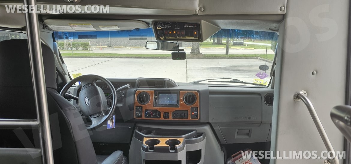 Photo of Executive Shuttle for sale: 2016 Ford E-450 by Turtle Top