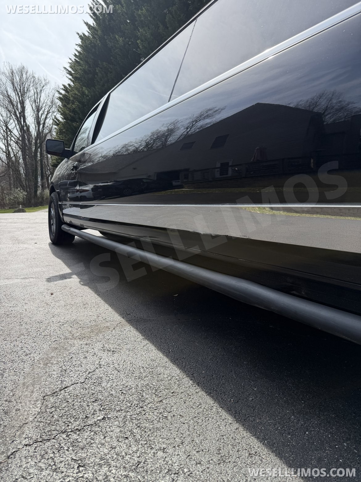 Photo of SUV Stretch for sale: 2009 Lincoln Navigator L 140" by Imperial