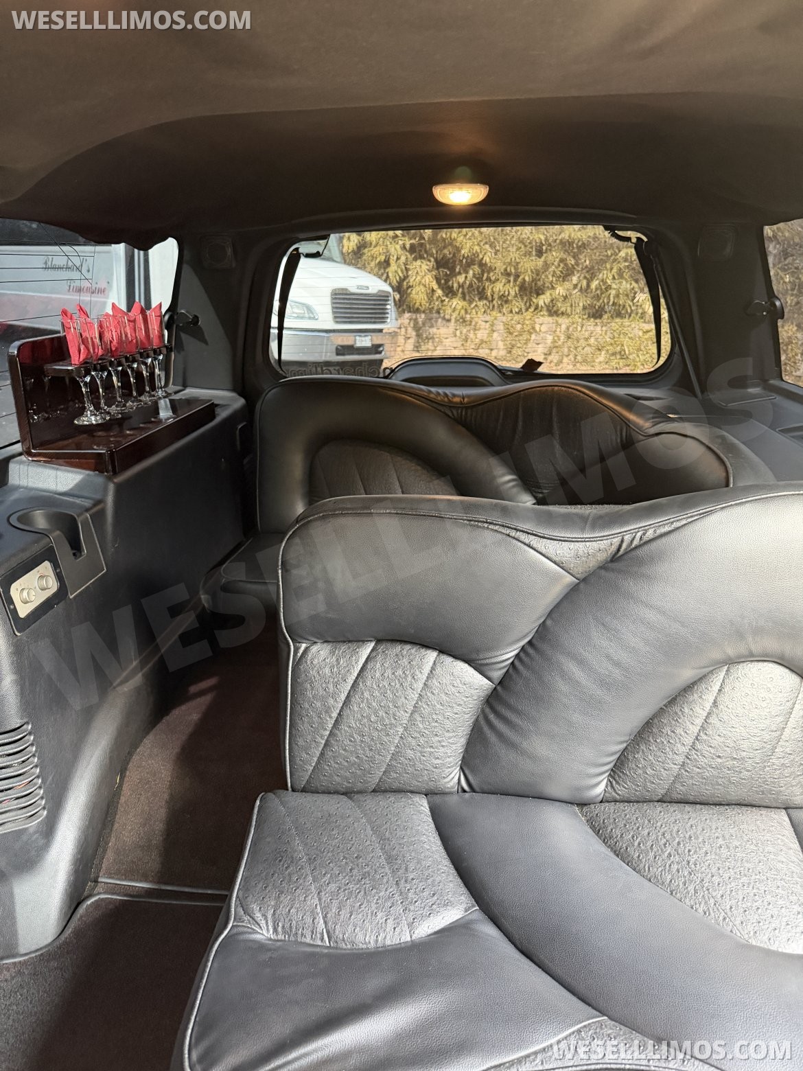 Photo of SUV Stretch for sale: 2009 Lincoln Navigator L 140" by Imperial