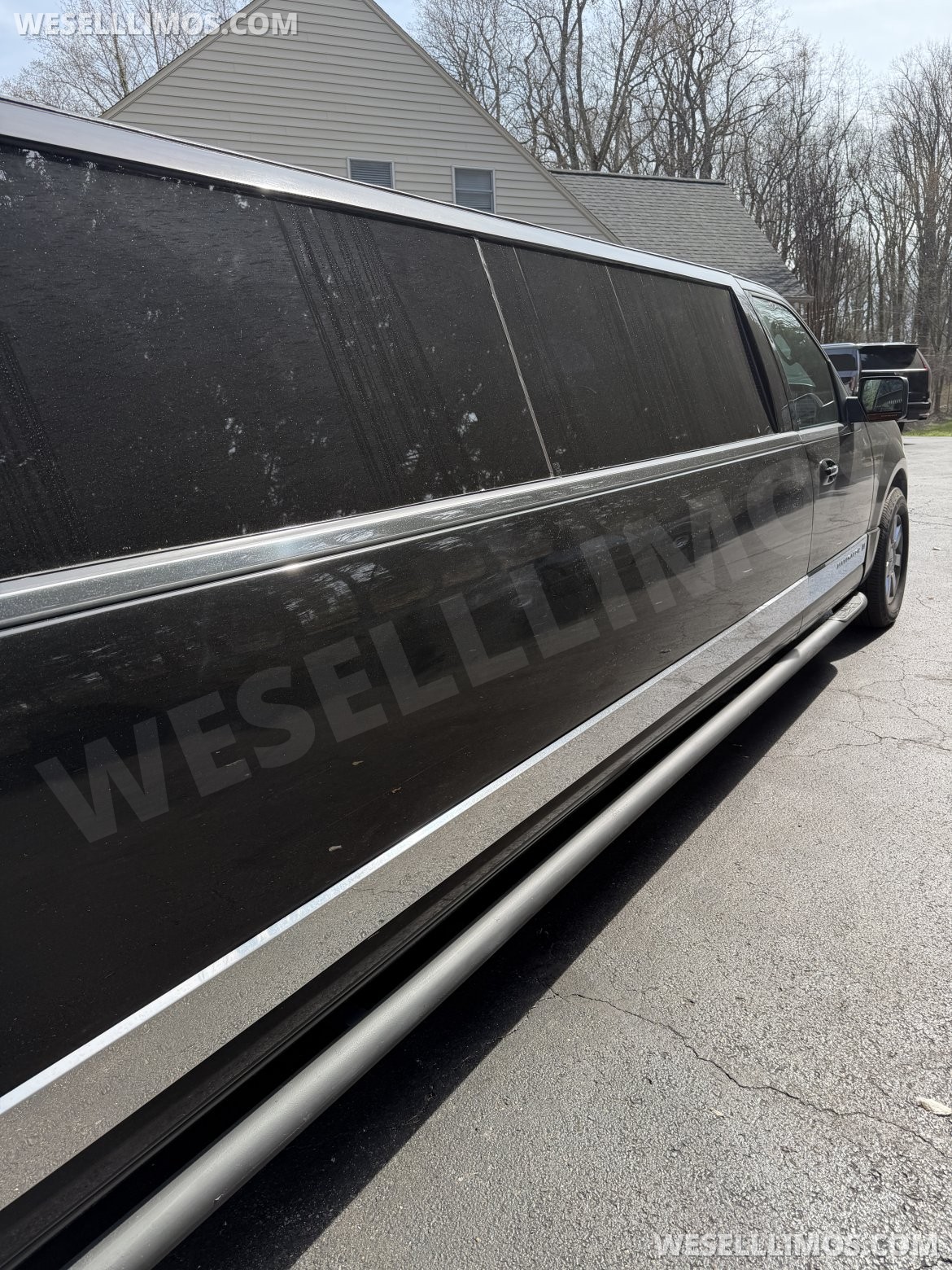 Photo of SUV Stretch for sale: 2009 Lincoln Navigator L 140" by Imperial