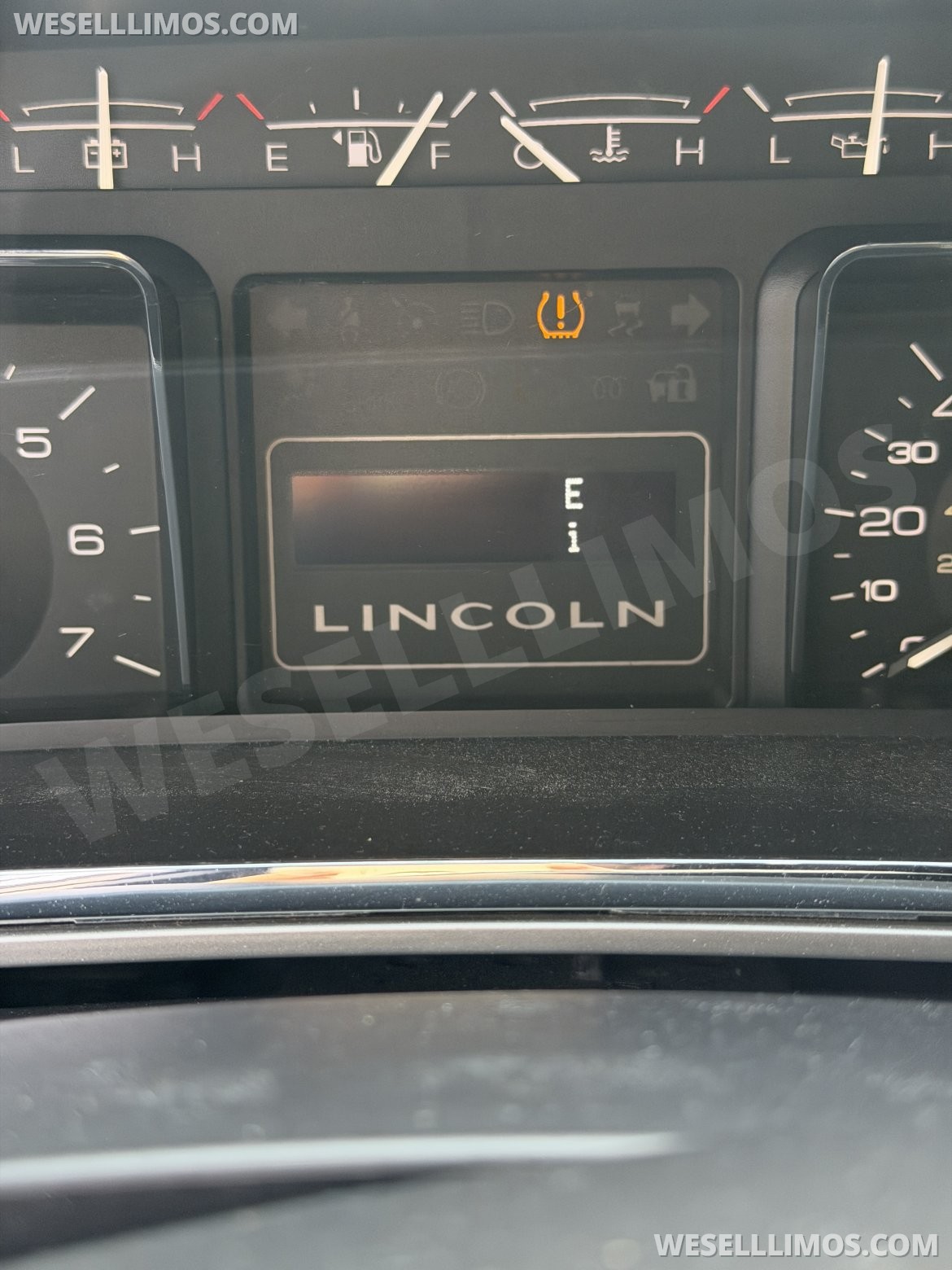Photo of SUV Stretch for sale: 2009 Lincoln Navigator L 140" by Imperial