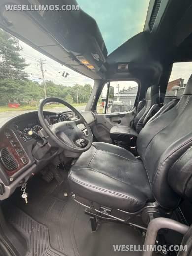 2014 M2 Freightliner GM40 By Grech Executive Shuttle - Executive Shuttle for Sale in Westport, MA - Photo 9