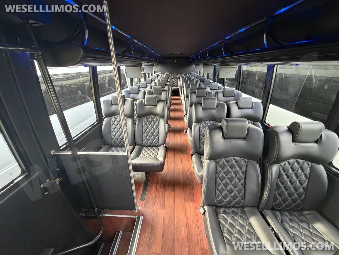 Photo of Executive Shuttle for sale: 2014 Freightliner M2 GM40 by Grech