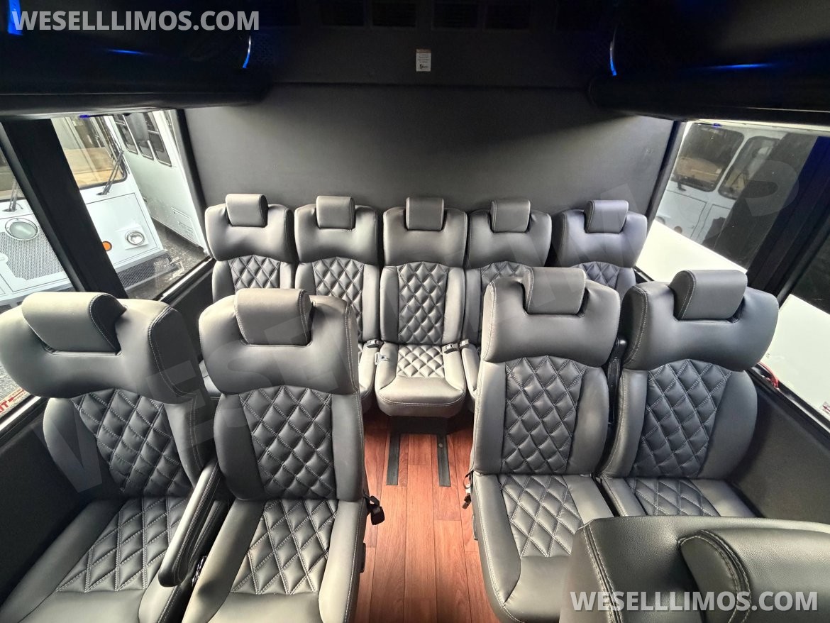 Photo of Executive Shuttle for sale: 2014 Freightliner M2 GM40 by Grech