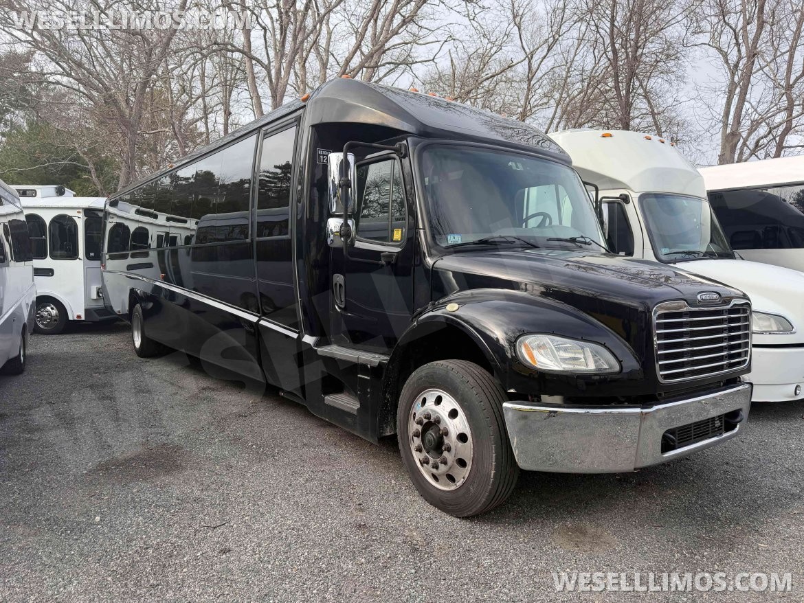 Photo of Executive Shuttle for sale: 2014 Freightliner M2 GM40 by Grech