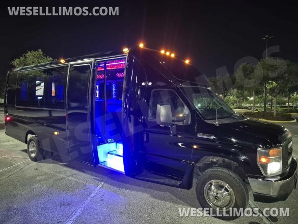 2016 Ford E450 Limo Bus for Sale in Orlando, FL - Main Photo