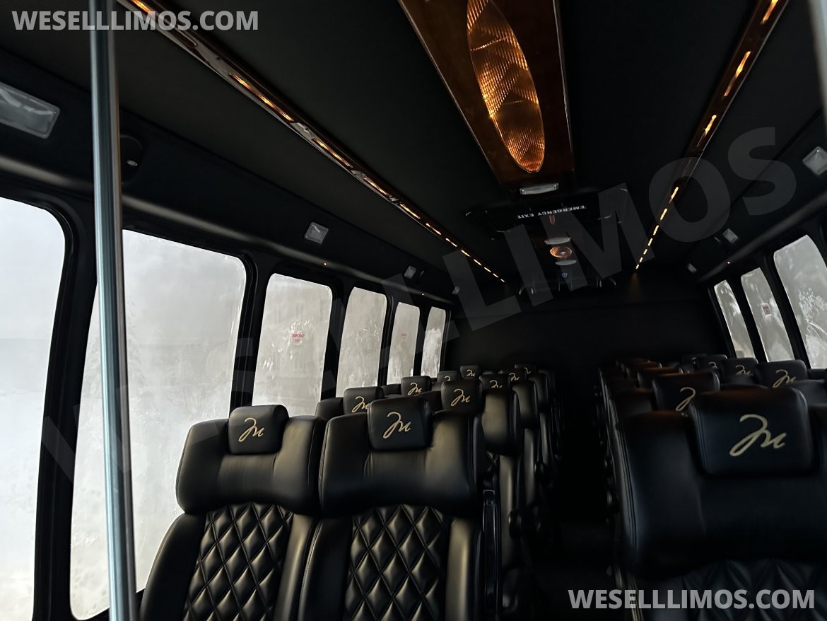 Photo of Executive Shuttle for sale: 2013 Chevrolet 4500 Turtle Top by Davey Coach