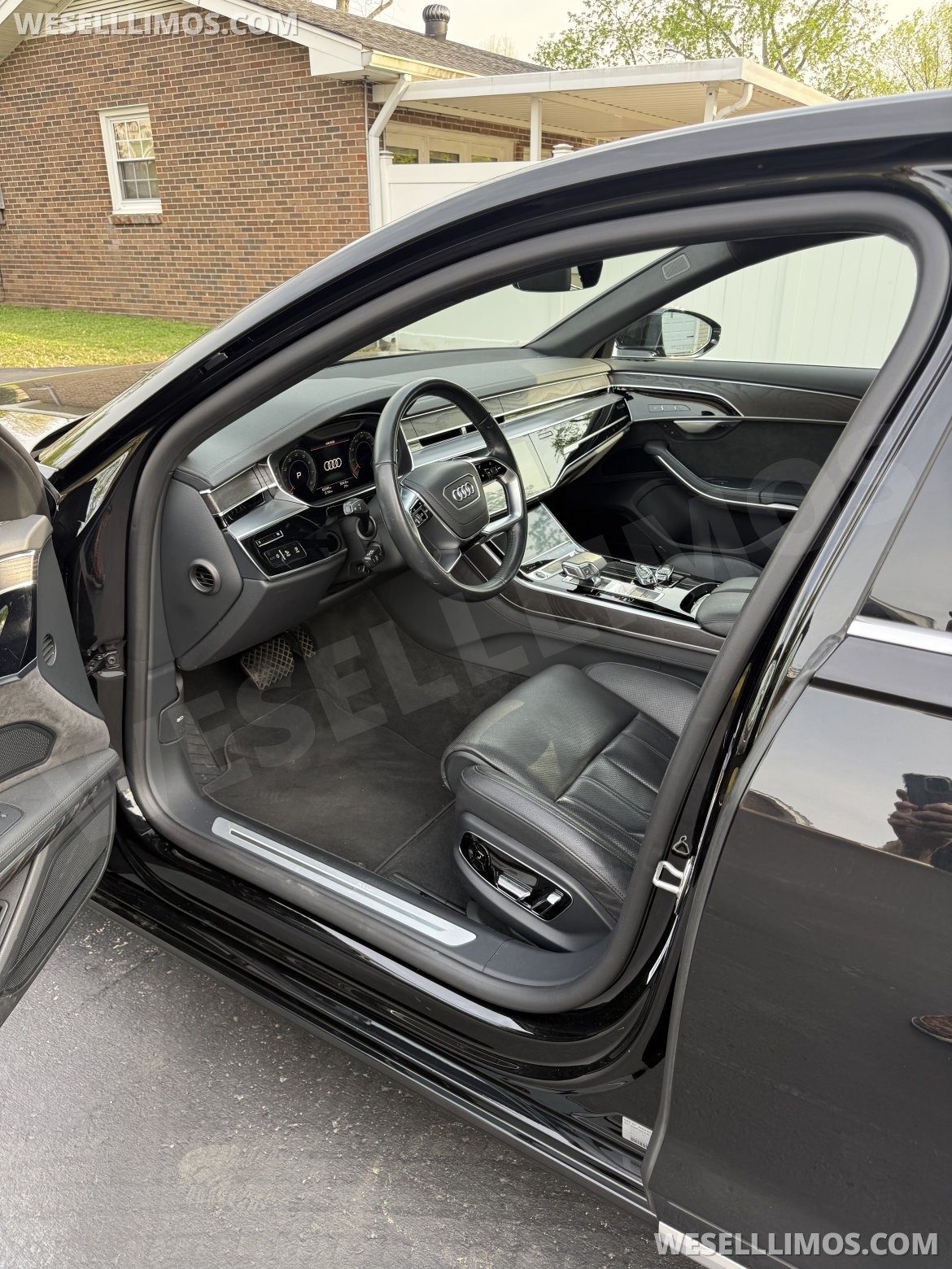 Photo of Sedan for sale: 2021 Audi A8L Quattro