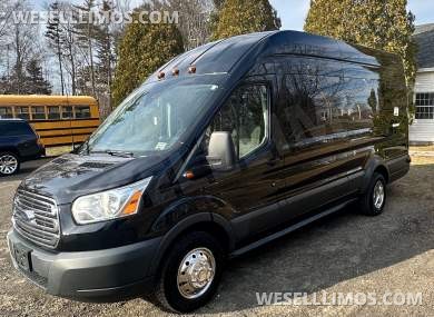 2017 Ford Transit HD 350 XLT - Low Mileage - 15 Passenger Van
