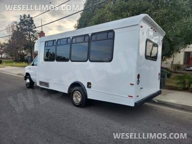2014 Ford e450 Limo Bus - Limo Bus for Sale in pepper Pike, OH - Photo 2