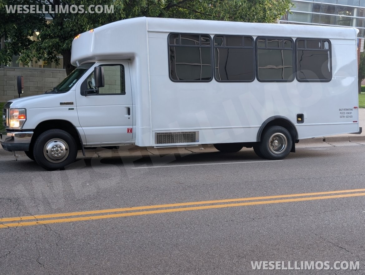 Photo of Limo Bus for sale: 2014 Ford e450 by coach