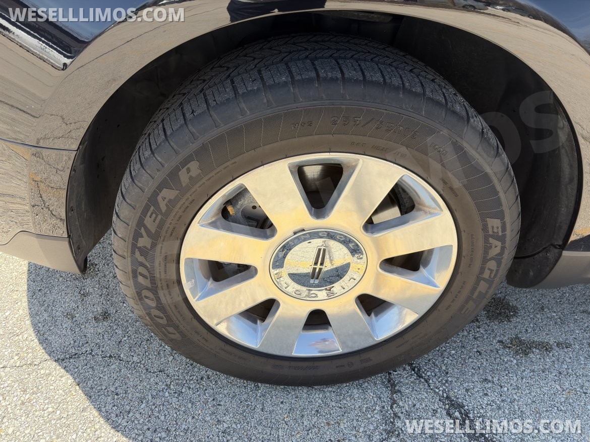 Photo of Limousine for sale: 2019 Lincoln MKT 120" 4 Door AWD Limousine 120" by Executive Coach Builders