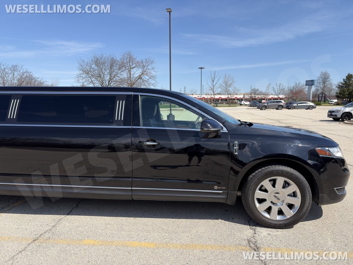 Photo of Limousine for sale: 2019 Lincoln MKT 120" 4 Door AWD Limousine 120" by Executive Coach Builders