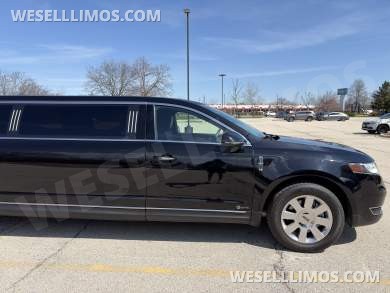 2019 Executive Coach Builders Lincoln MKT 120" 4 Door AWD Limousine - Limousine for Sale in Chicago, IL - Photo 2