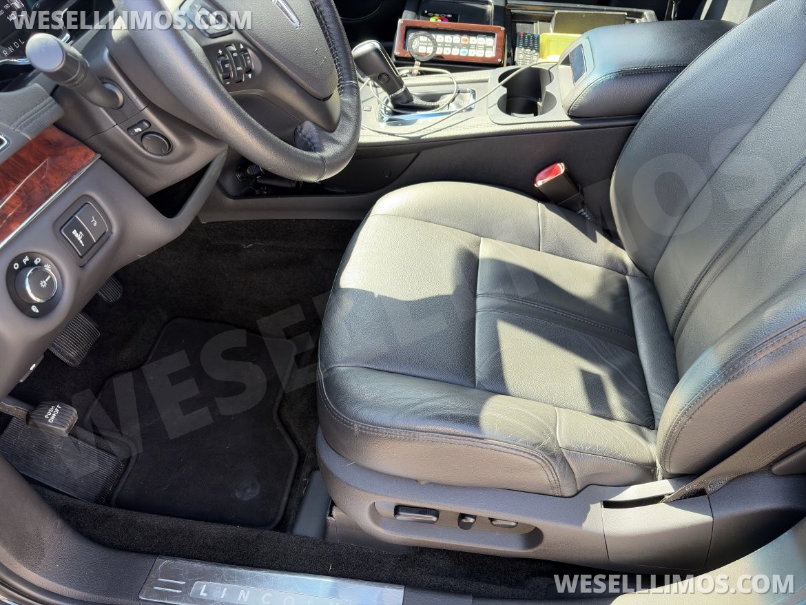 Photo of Limousine for sale: 2019 Lincoln MKT 120" 4 Door AWD Limousine 120" by Executive Coach Builders