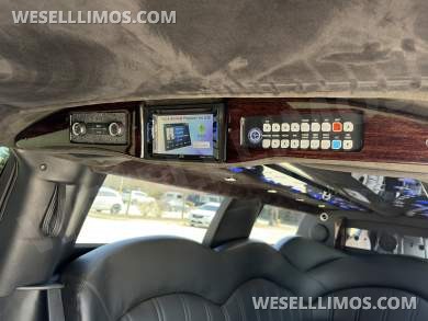 2019 Executive Coach Builders Lincoln MKT 120" 4 Door AWD Limousine - Limousine for Sale in Chicago, IL - Photo 21