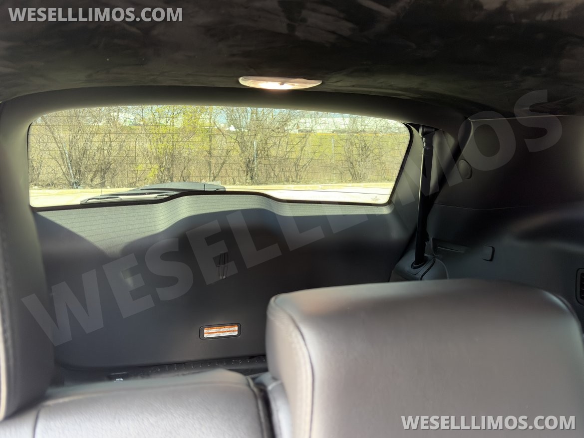 Photo of Limousine for sale: 2019 Lincoln MKT 120" 4 Door AWD Limousine 120" by Executive Coach Builders