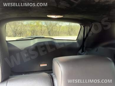 2019 Executive Coach Builders Lincoln MKT 120" 4 Door AWD Limousine - Limousine for Sale in Chicago, IL - Photo 27