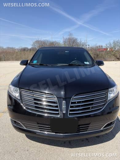2019 Executive Coach Builders Lincoln MKT 120" 4 Door AWD Limousine - Limousine for Sale in Chicago, IL - Photo 1