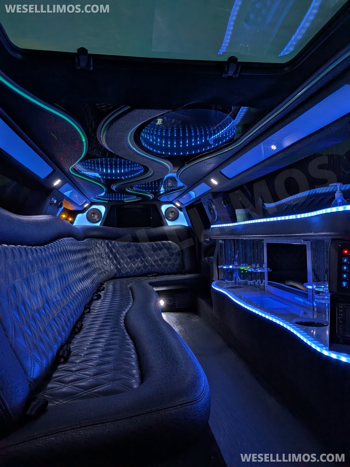 Photo of Limousine for sale: 2018 Chrysler 300 140" by Moonlight