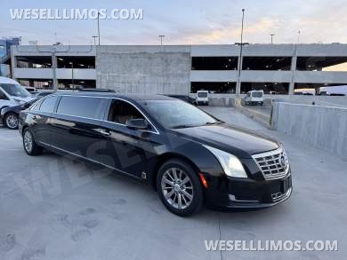 2014 Cadillac XTS Custom Royal Coach Builder 6 Passenger Limousine - Limousine for Sale in Las Vegas, NV - Photo 18