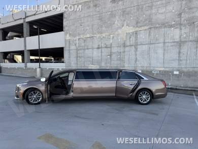 2018 Cadillac XTS Custom Royal Coach Builder 6 Passenger Limousine - Limousine for Sale in Las Vegas, NV - Photo 18