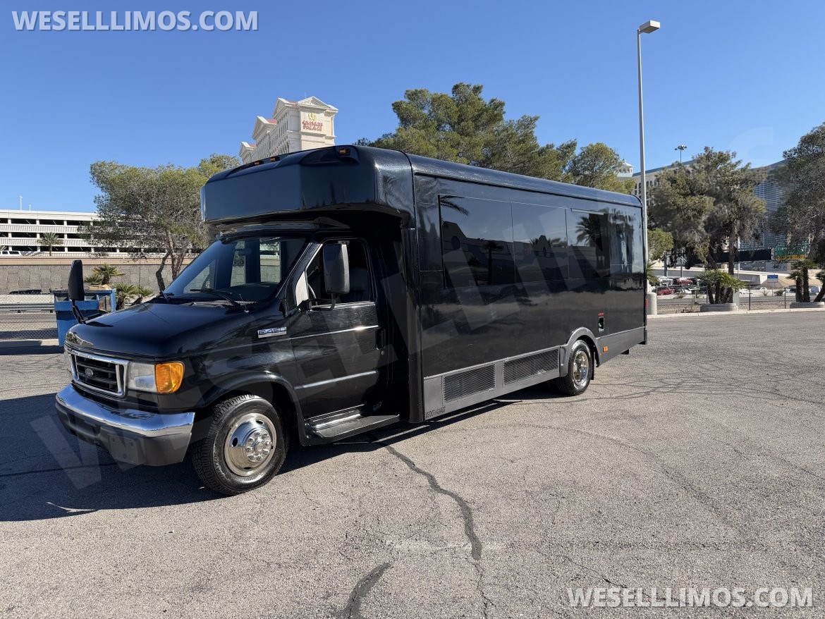 Photo of Limo Bus for sale: 2006 Ford E-450 by Executive Coach Builder