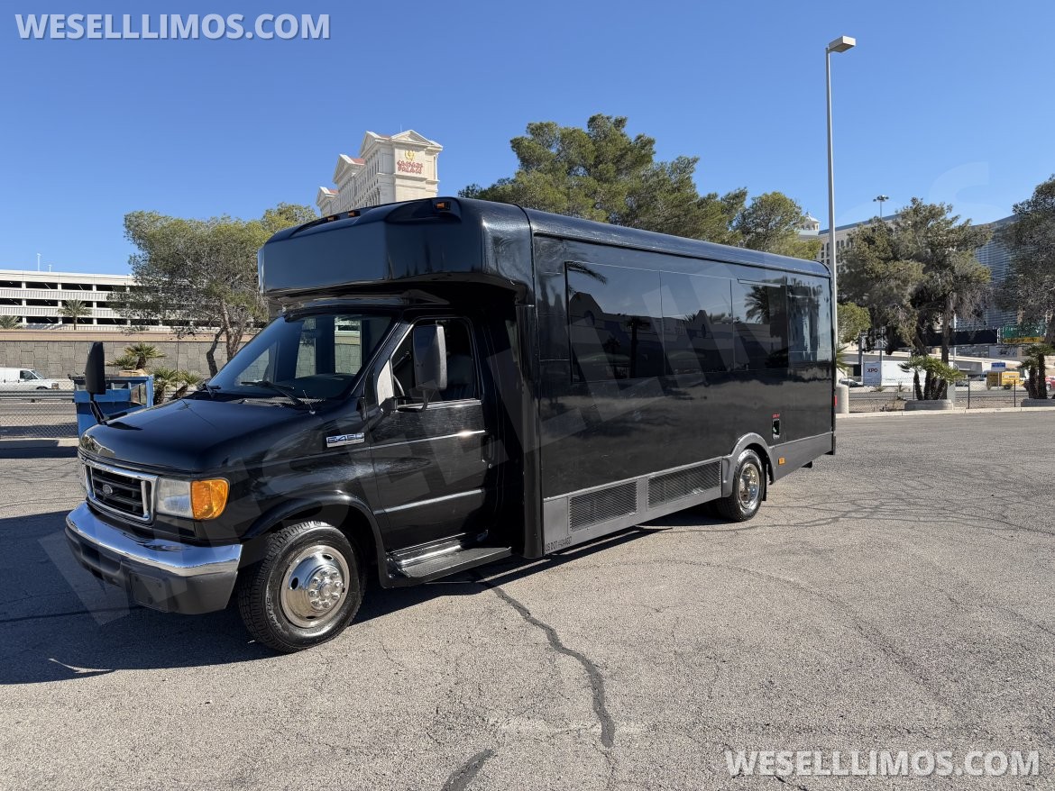 Photo of Limo Bus for sale: 2006 Ford E-450 by Executive Coach Builder