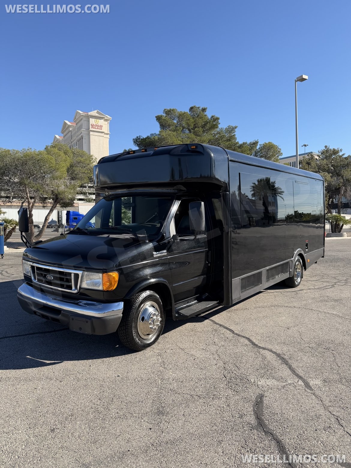 Photo of Limo Bus for sale: 2006 Ford E-450 by Executive Coach Builder