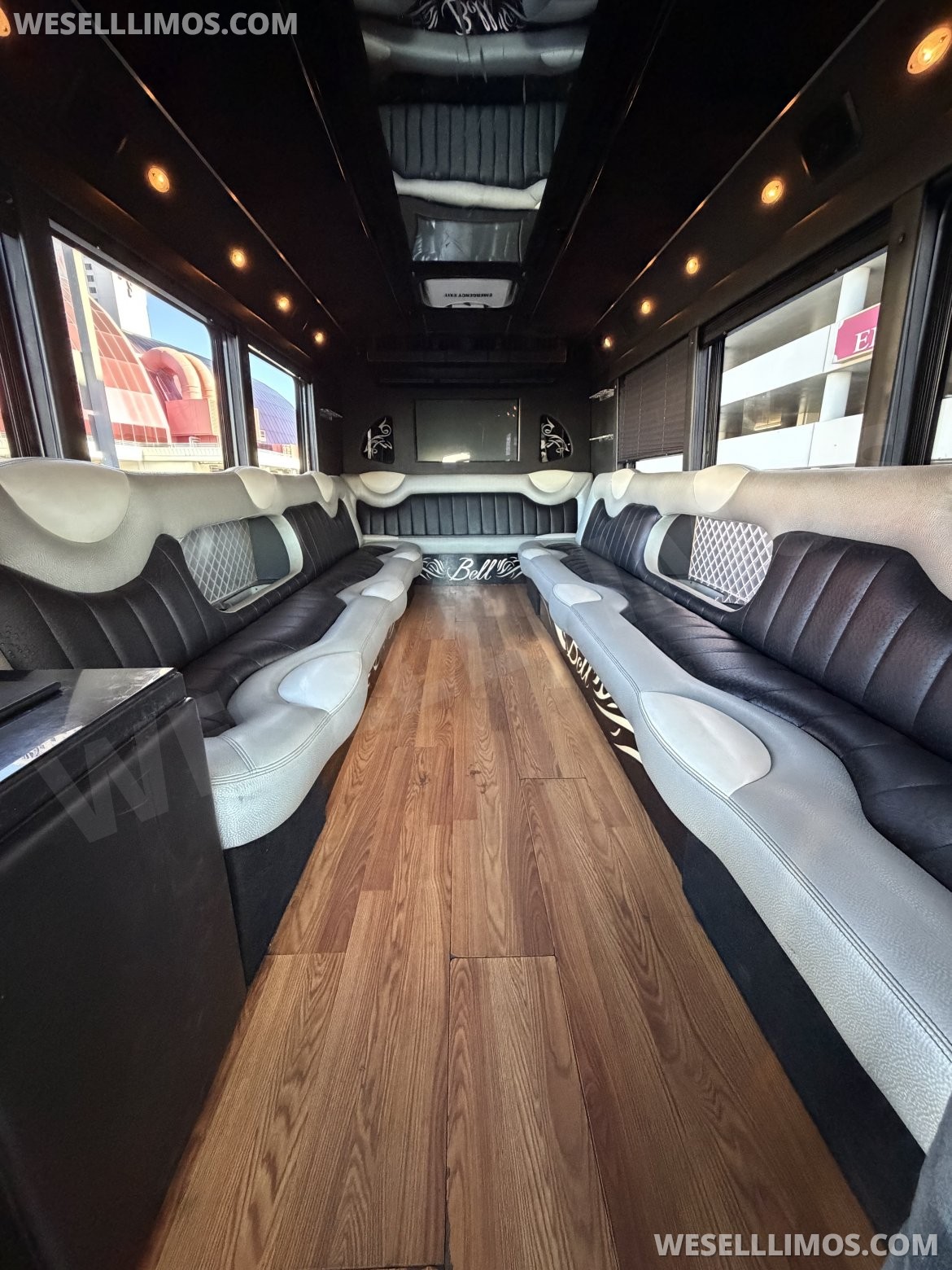 Photo of Limo Bus for sale: 2006 Ford E-450 by Executive Coach Builder