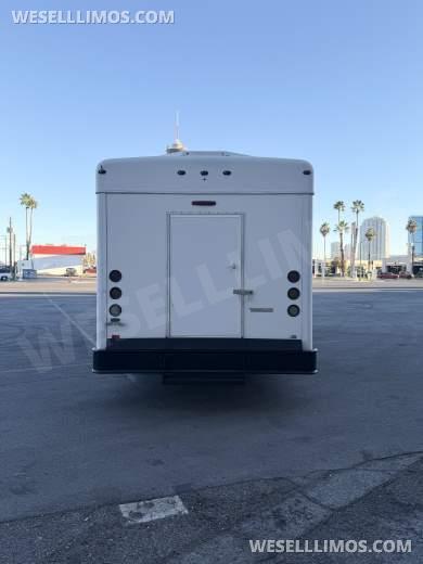 2016 Ford E-450 Winnebago Coach Builder 25 Passenger Shuttle Buses - Executive Shuttle for Sale in Las Vegas, NV - Photo 17