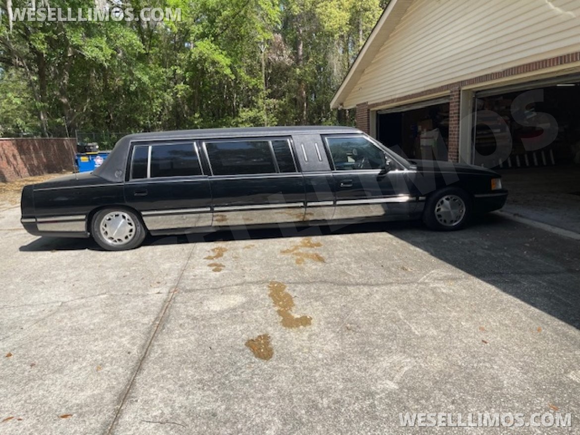 Photo of Limousine for sale: 1999 Cadillac DeVille 22"