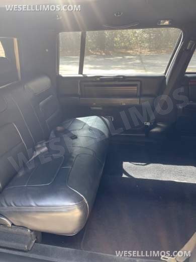 Commercial Glass - Presidential 1999 Cadillac DeVille Limousine - Only 40K miles - Sharp - Limousine for Sale in St Marys, GA - Photo 5