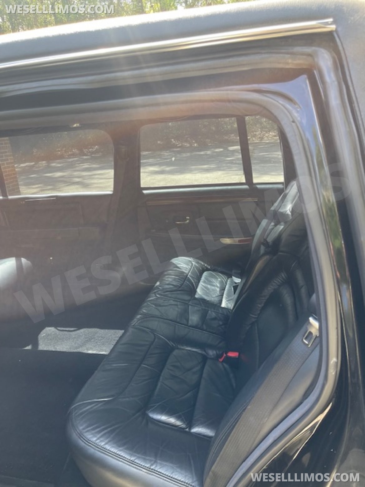 Photo of Limousine for sale: 1999 Cadillac DeVille 22"