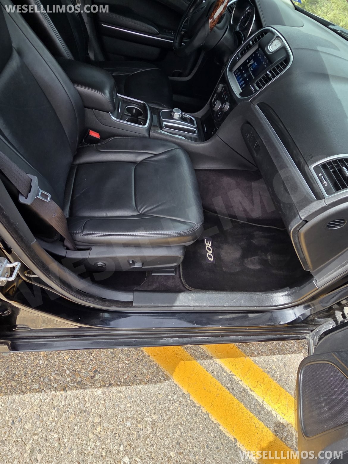 Photo of Limousine for sale: 2017 Chrysler 300 23" by LCW Automotive