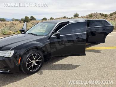 2017 Chrysler 300- Mini Stretch Limousine - Limousine for Sale in Rio Rancho, NM - Photo 20