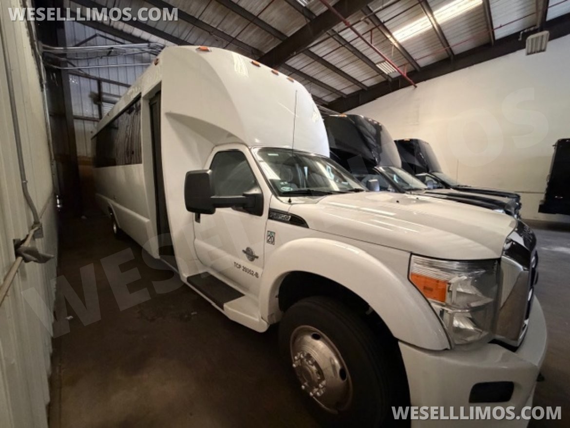 Limo Bus for sale: 2015 Ford F550 6.7 Turbo Diesel by Tiffany Coachbuilders