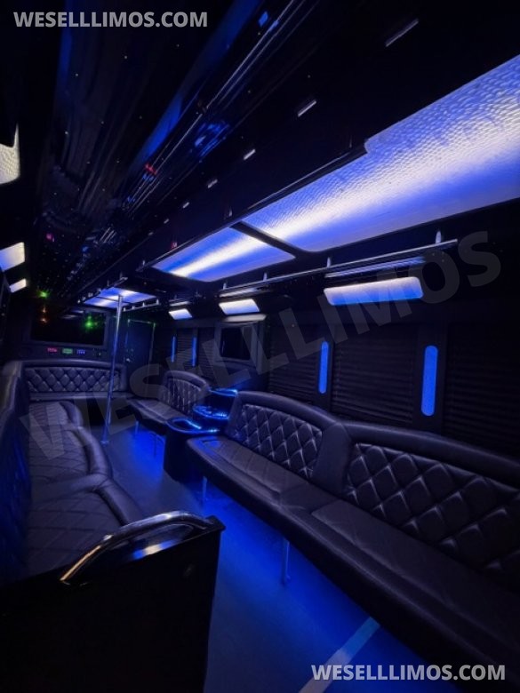 2015 Ford F550 6.7 Turbo Diesel Limo Bus for Sale in riverside, CA - Photo 2
