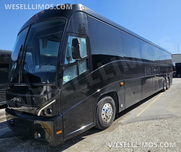 2013 MCI J4500 Motorcoach for Sale in Chicago, IL - Main Photo